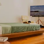 Luxury Garden Apartment